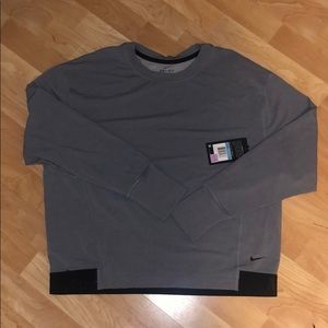Nike long sleeve size medium